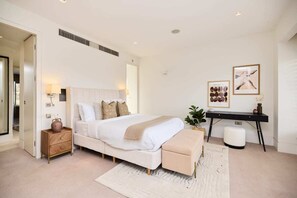 House (5 Bedrooms) | Exterior - The Hampstead Garden Hideaway - 5bdr Home With Pool and Garden (London)