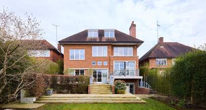 The Hampstead Garden Hideaway - 5bdr Home With Pool and Garden