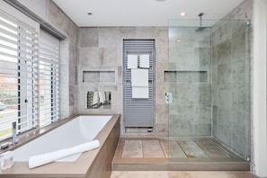 Maison (5 Bedrooms) | Extérieur