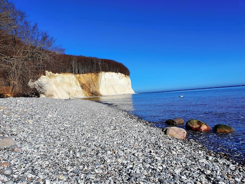 Fantastic vacation apartment near the beach with fireplace, quiet location