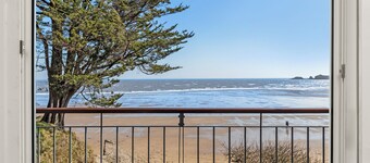 Beachside - Sea Views, Village Centre