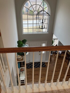 Interior - Light and bright 3-bedroom house in Brentwood with seasonal pool (Brentwood)