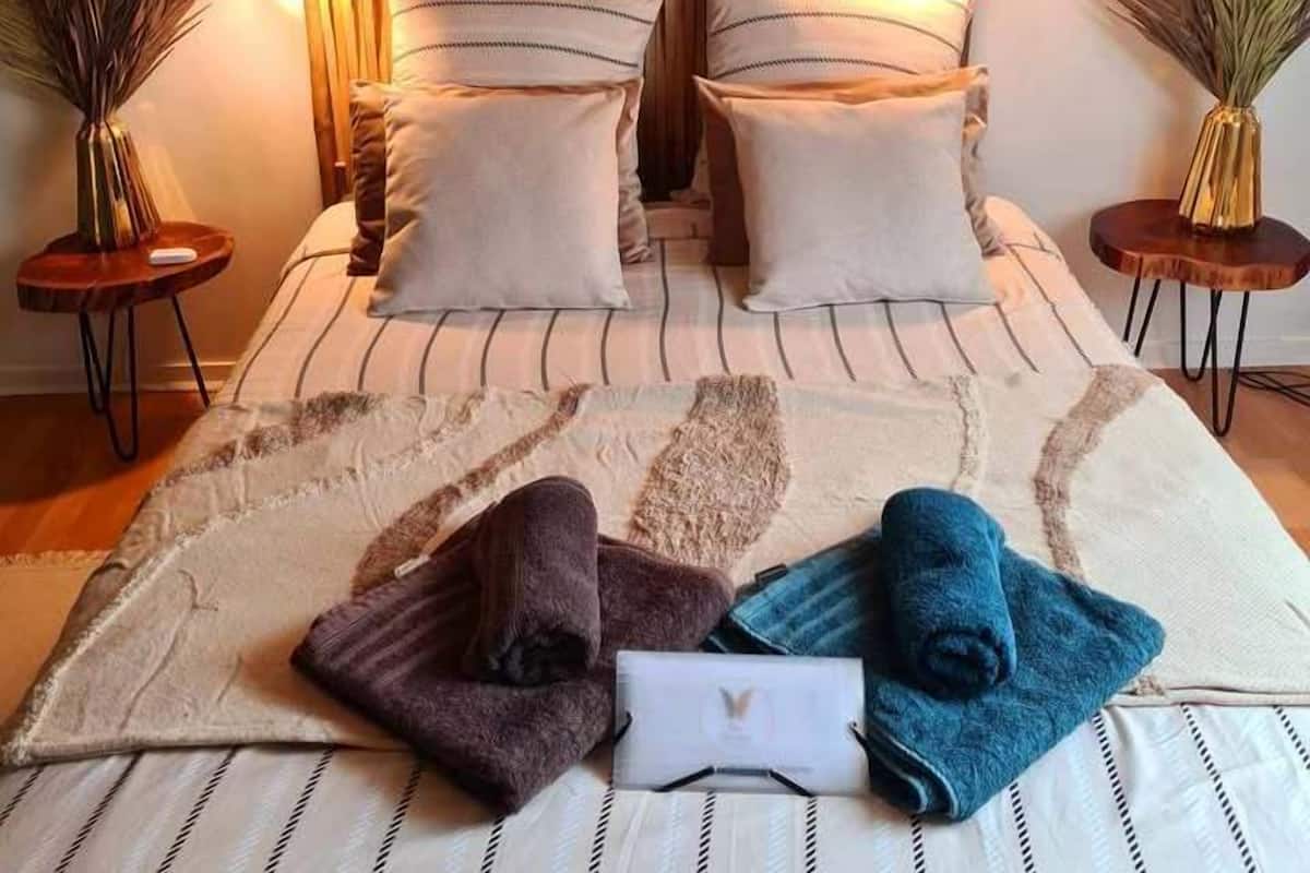 Classic-Zimmer, Nichtraucher, eigener Pool | Schreibtisch, Bügeleisen/Bügelbrett, kostenloses WLAN