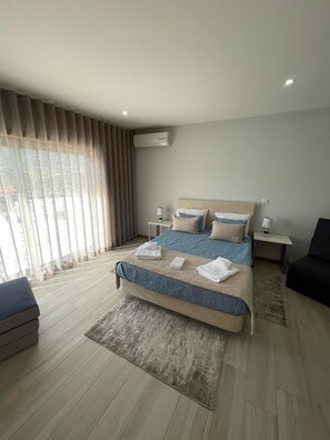 Premium Room, Balcony, River View | Soundproofing, free WiFi - Douro Elegance Suites  (Torre de Moncorvo)