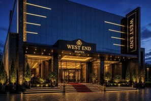 Front of property - Hotel West End Mahipalpur Delhi IGI (New Delhi)