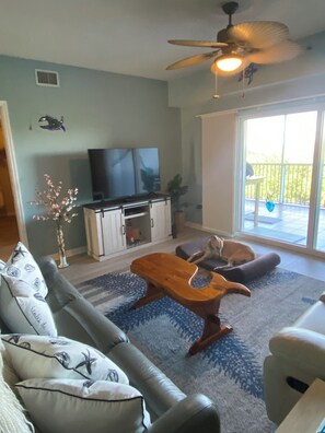 スマートテレビ