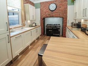 Lavavajillas y utensilios de cocina 