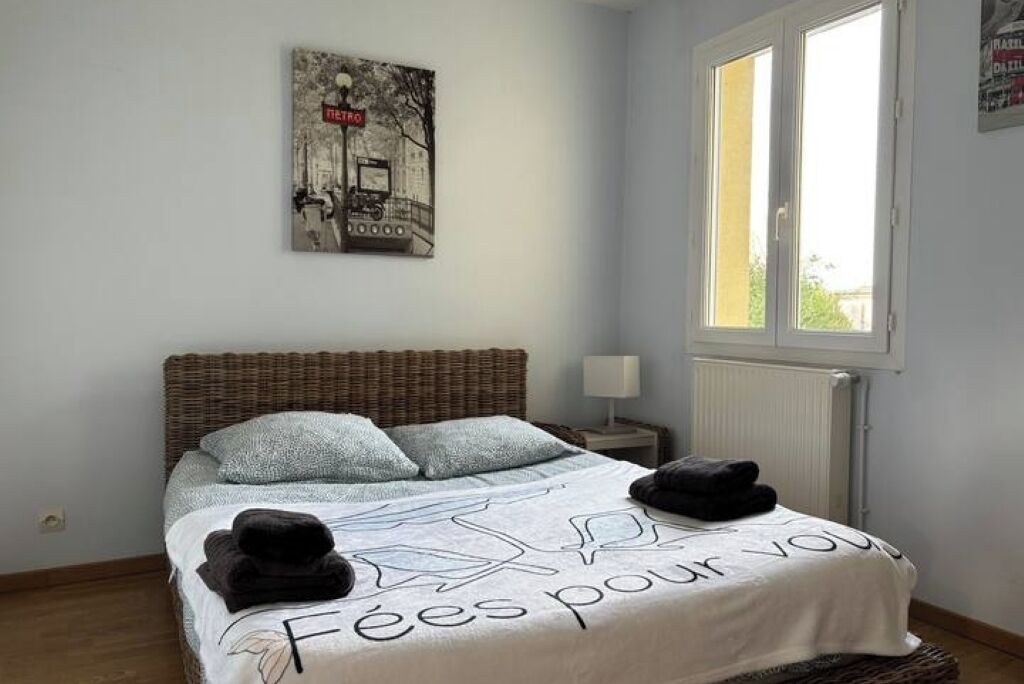 5 slaapkamers, een strijkplank/strijkijzer, wifi, beddengoed