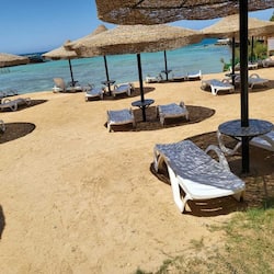 Private beach, free beach cabanas, sun-loungers, beach umbrellas