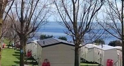 6 Guests - 3 Bedrooms - Entertainment - Near Beach