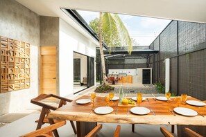 Outdoor dining - 3Bdr House, 2Bth, BBQ & Private Pool (Provincia de Puntarenas)