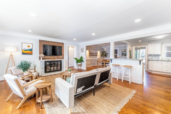 Smart TV, fireplace, foosball, books