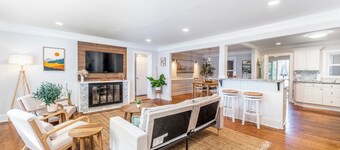 Spacious 4-bedroom house with WiFi, AC in welcoming Winston-Salem, Ardmore