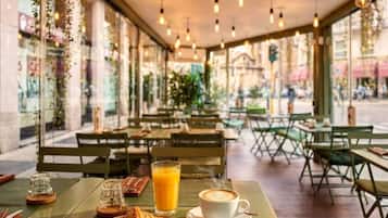 Daily local cuisine breakfast for a fee