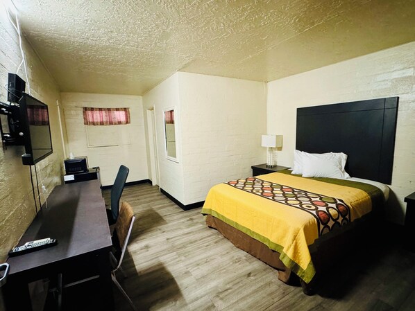 Desk, free WiFi - Border Motel (Calexico)