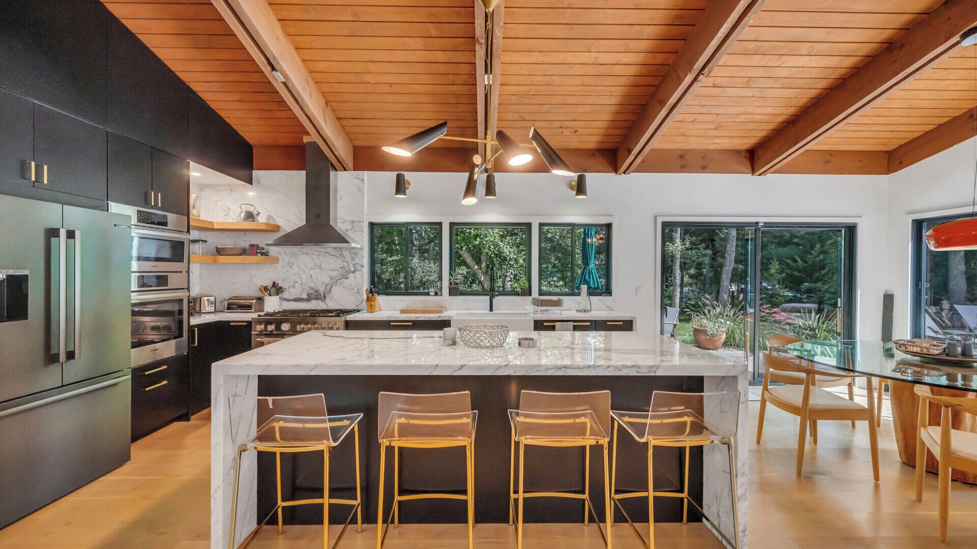 Microwave, oven, stovetop, coffee/tea maker