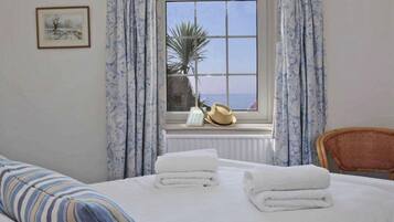 4 Schlafzimmer, individuell dekoriert, individuell eingerichtet