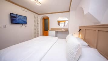 Double Room, City View | Free WiFi