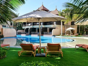 Room - Ambient Renovated 1BR On The Beach at 5 Resort (Dubai)