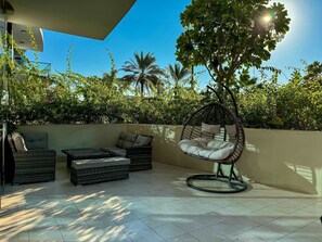 Apartment | 1 bedroom - Upgraded 1BR Paradise With Private Garden - Oceana (Dubai)