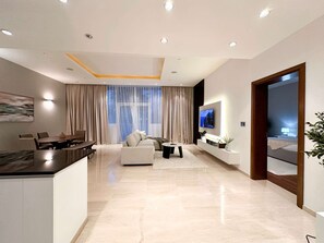 Apartment | 1 bedroom - Upgraded 1BR Paradise With Private Garden - Oceana (Dubai)