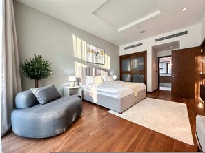 1 bedroom - Upgraded 1BR Paradise With Private Garden - Oceana (Dubai)