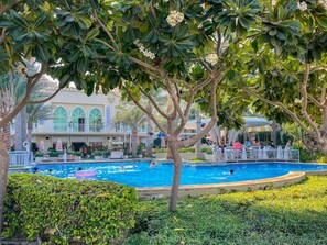 Apartment | 2 bedrooms - Bright 2BR Apartment With Garden View - Palm Jumeirah (Dubai)