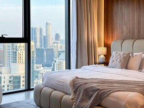 Apartment | 3 bedrooms - Unique Burj Khalifa View 3BR Condo On Top Floor (Dubai)