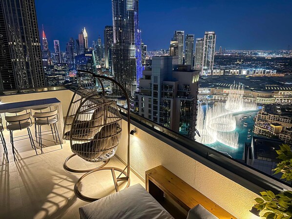 Apartment | 3 bedrooms - Unique Burj Khalifa View 3BR Condo On Top Floor (Dubai)