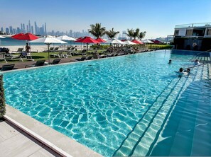 Apartment - Cozy Beachfront 1 Bedroom Apartment - The 8 (Dubai)