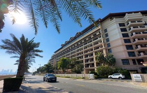 Apartment | 1 bedroom, Internet - Charming Renovated Ocean View 1BR at 5 Resort (Dubai)