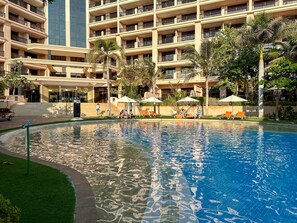 Apartment | 1 bedroom, Internet - Charming Renovated Ocean View 1BR at 5 Resort (Dubai)