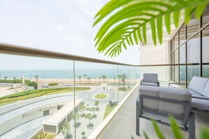 Apartment | 2 bedrooms - Spacious Beachfront 2 Bedroom Apartment - The 8 (Dubai)