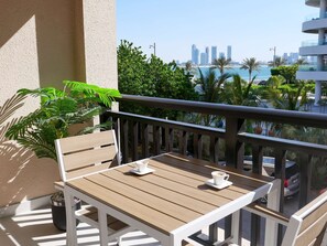 1 bedroom, Internet - Lovely Upgraded 1 Bedroom Apartment at 5 Resort (Dubai)