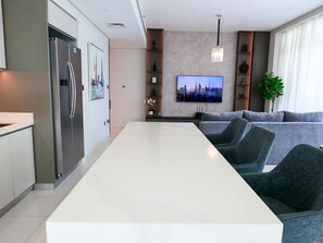 Apartment | 3 bedrooms - Glamorous 3BR With Marina View (Dubai)