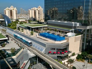 Studio - Bird S-eye View Studio Palmtower (Dubai)