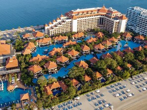 1 bedroom, Internet - Stunning Renovated 1BR Apartment at 5 Star Resort (Dubai)