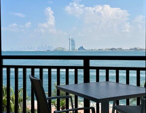 Apartment | 1 bedroom, Internet - Elegantly Renovated 1BR Apartment at 5 Star Resort (Dubai)
