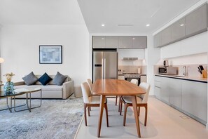 Apartment | 2 bedrooms, Internet - Dubai Marina Harbour View 2BR With Beach Access (Dubai)