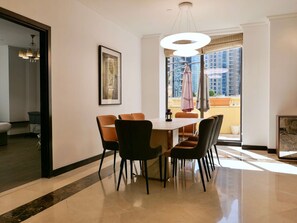 4 bedrooms - Spacious 4BR Duplex With Terrace - JBR (Dubai)