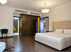 Apartment | 4 bedrooms - Spacious 4BR Duplex With Terrace - JBR (Dubai)