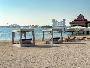 Room - Upgraded 2BR - Beachfront - 5 Star Resort (Dubai)
