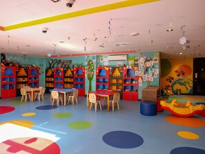 3 bedrooms, Internet - Fresh 3BR Apartment in 5-star Resort (Dubai)