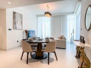 Apartment | 2 bedrooms, Internet - Panoramic 2BR on High Floor With Private Beach (Dubai)