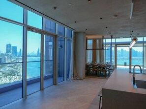 บ้านพัก | 4 ห้องนอน