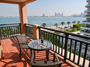Apartment | 2 bedrooms, Internet - Picture-perfect 2BR Apartment With Burj View (Dubai)