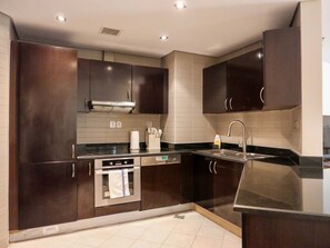 Apartment | 2 bedrooms, Internet - Picture-perfect 2BR Apartment With Burj View (Dubai)