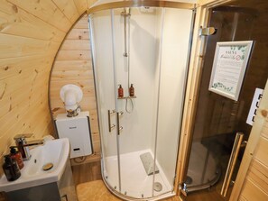 Shower - Moel Arthur (Denbigh)