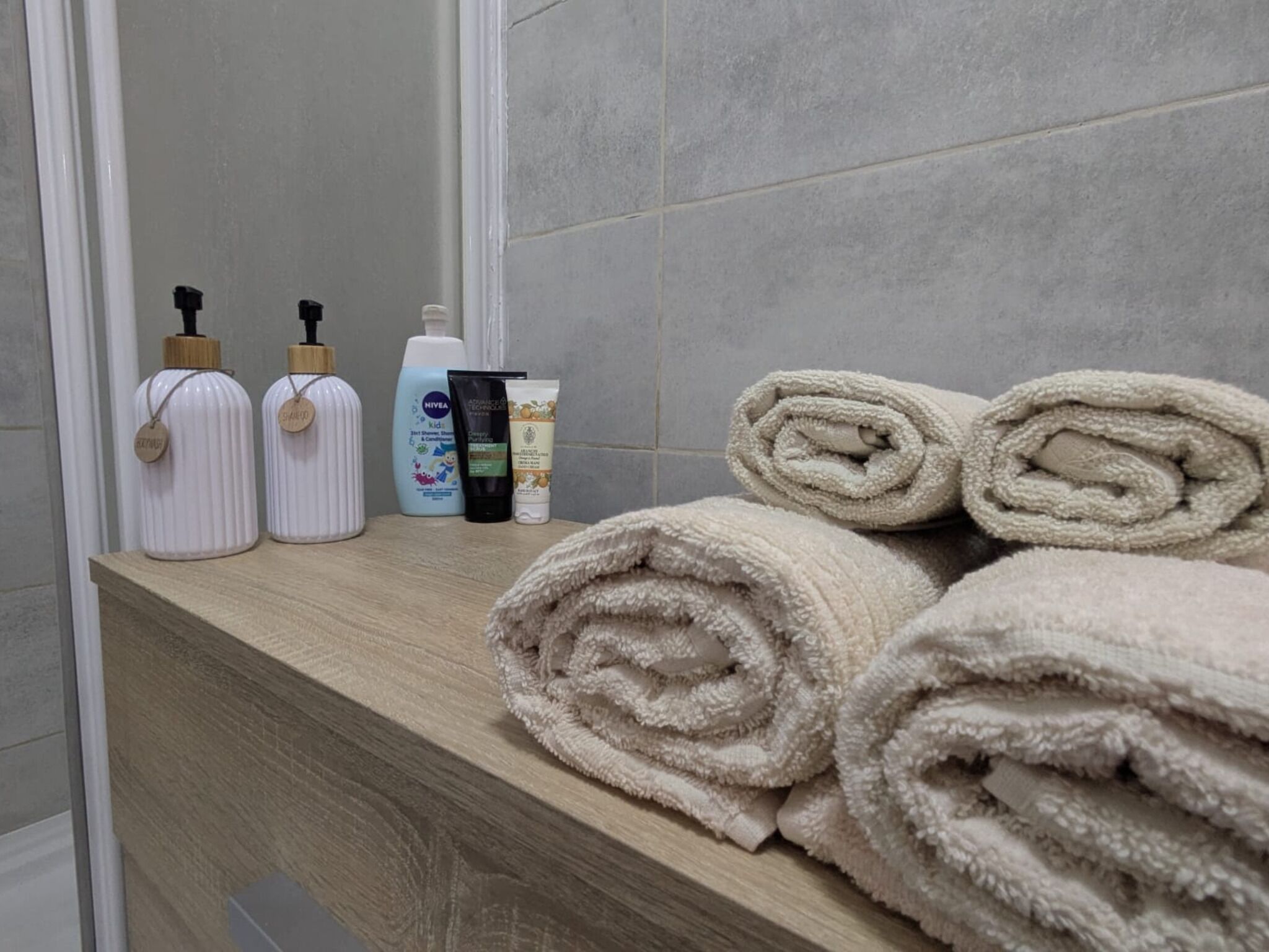 Apartment, 1 Bedroom, Balcony, City View | Bathroom | Toilet paper