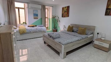 Appartamento, 1 camera da letto, balcone, vista città | 1 camera